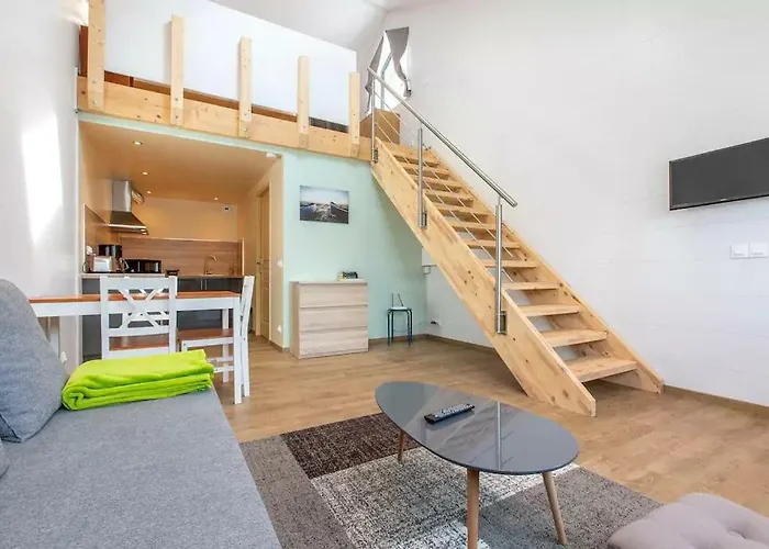 Domaine Des Ecuries - Appartements Meubles A Talloires