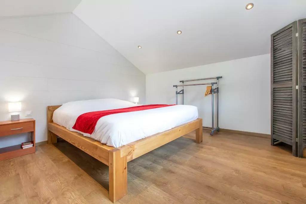 Apartment Domaine Des Ecuries - Meubles A *